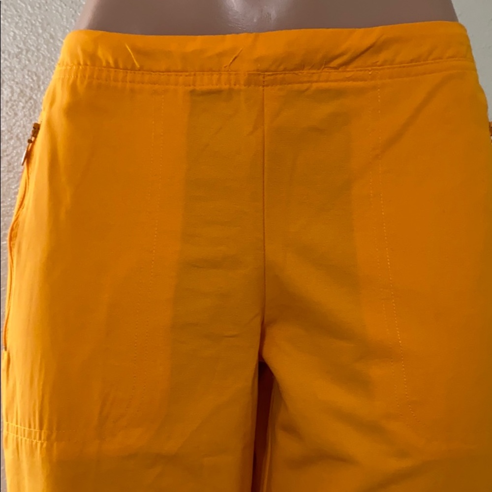 Nike women's Capri - Picture 2 of 4